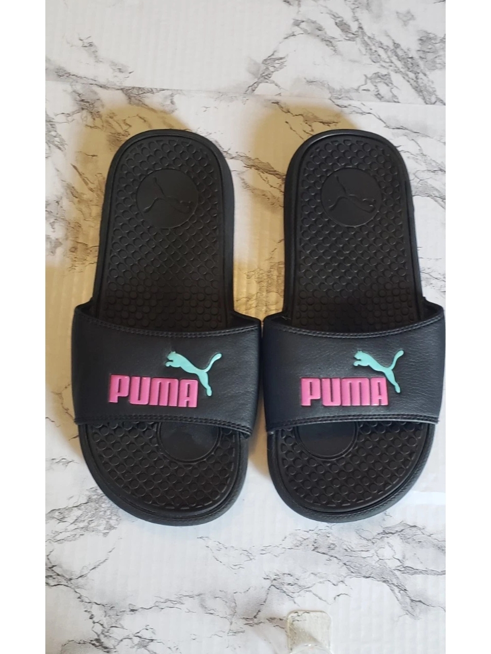 PUMA Black Slide Sandals with‎ Pink & Teal Logo. Womens Size 6.